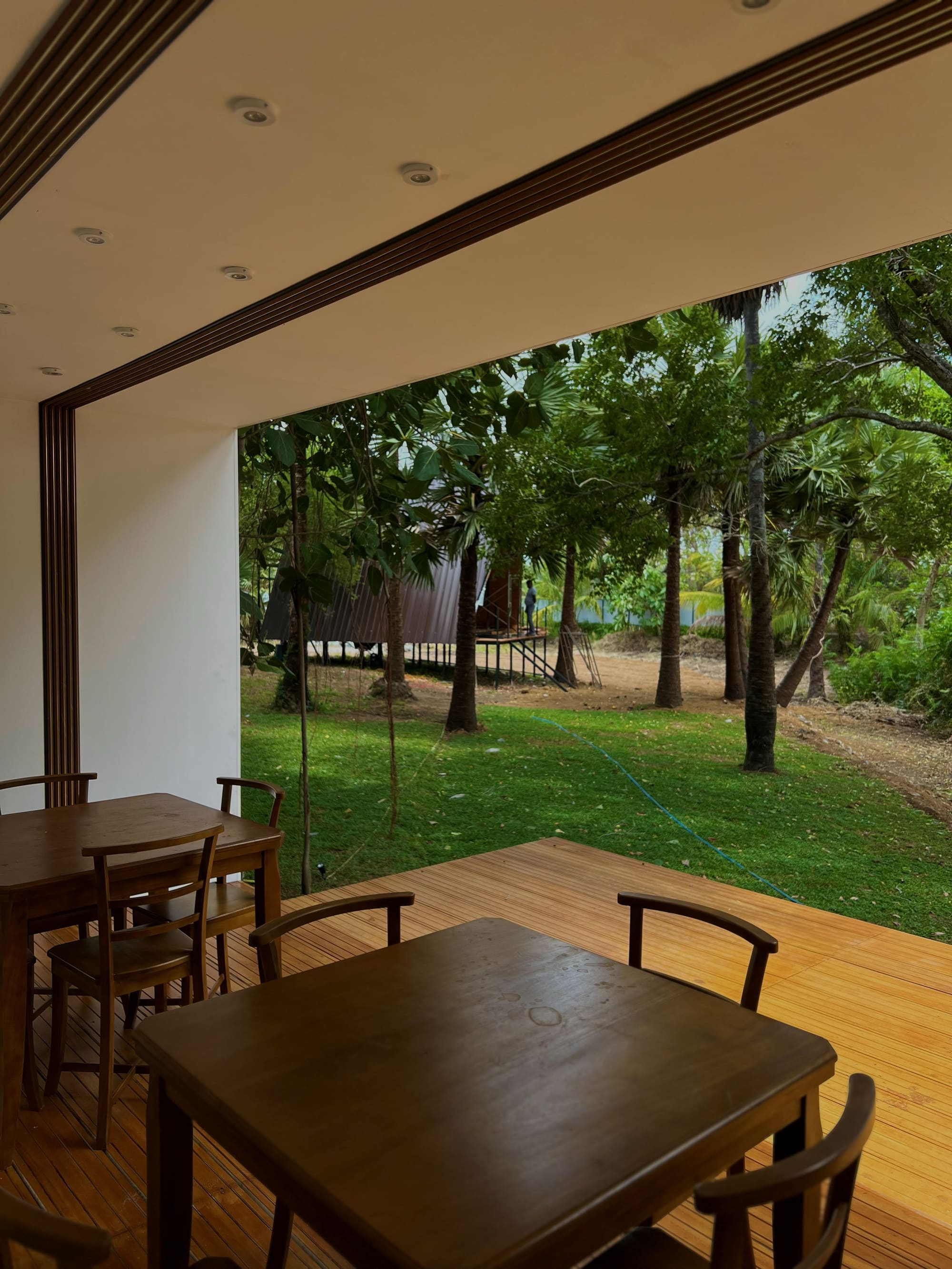 Wilpattu villa deck overlooking the garden